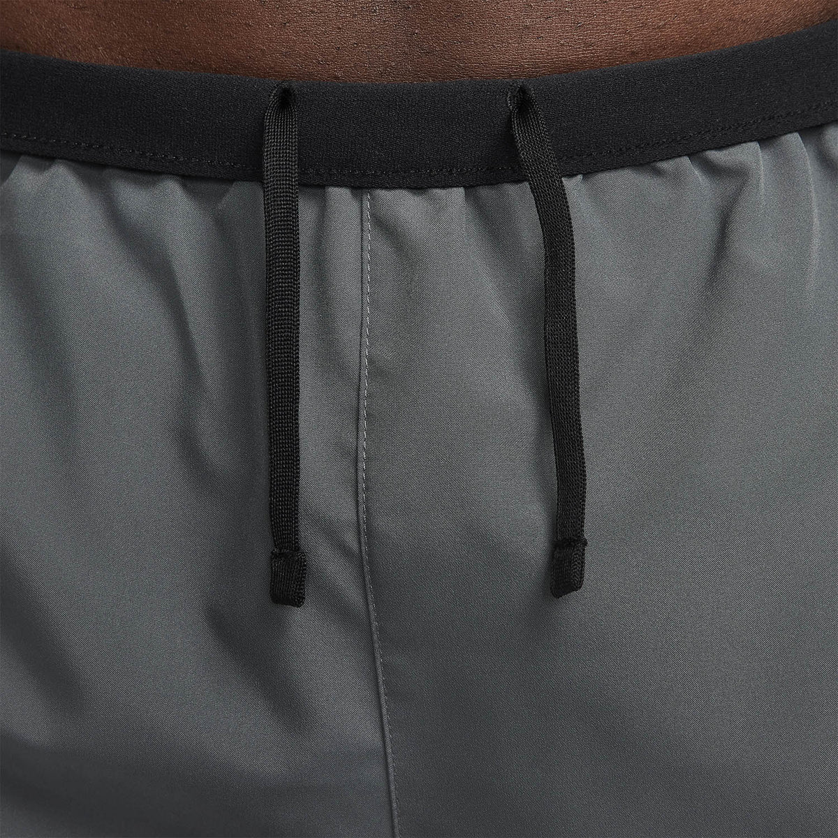 Nike Dri-FIT Challenger Flash 5in Pantaloncini Iron Grey/Black/Reflective Silver