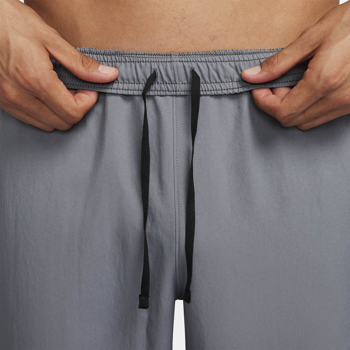 Nike Challenger Pantaloni Smoke Grey/Black/Reflective Silver