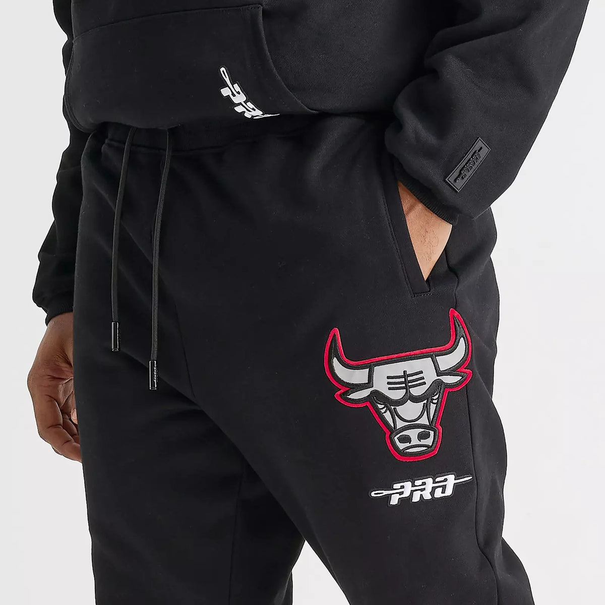 Men's Pro Standard Chicago Bulls NBA Reflective Logo Fleece Jogger Pants