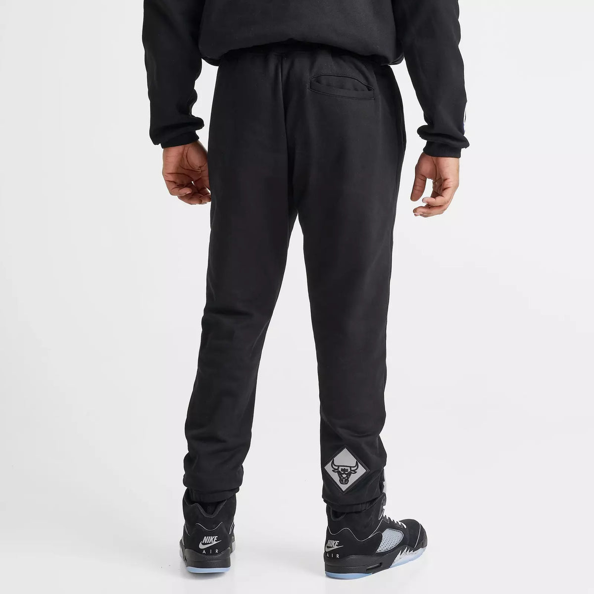 Men's Pro Standard Chicago Bulls NBA Reflective Logo Fleece Jogger Pants